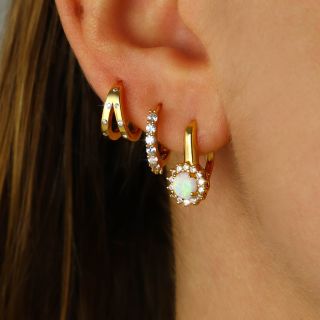 ✨ Novinka v našej ponuke ✨ Predstavujeme vám naše strieborné pozlátené náušnice - kombinácia luxusu a jemnej elegancie. 🌟...